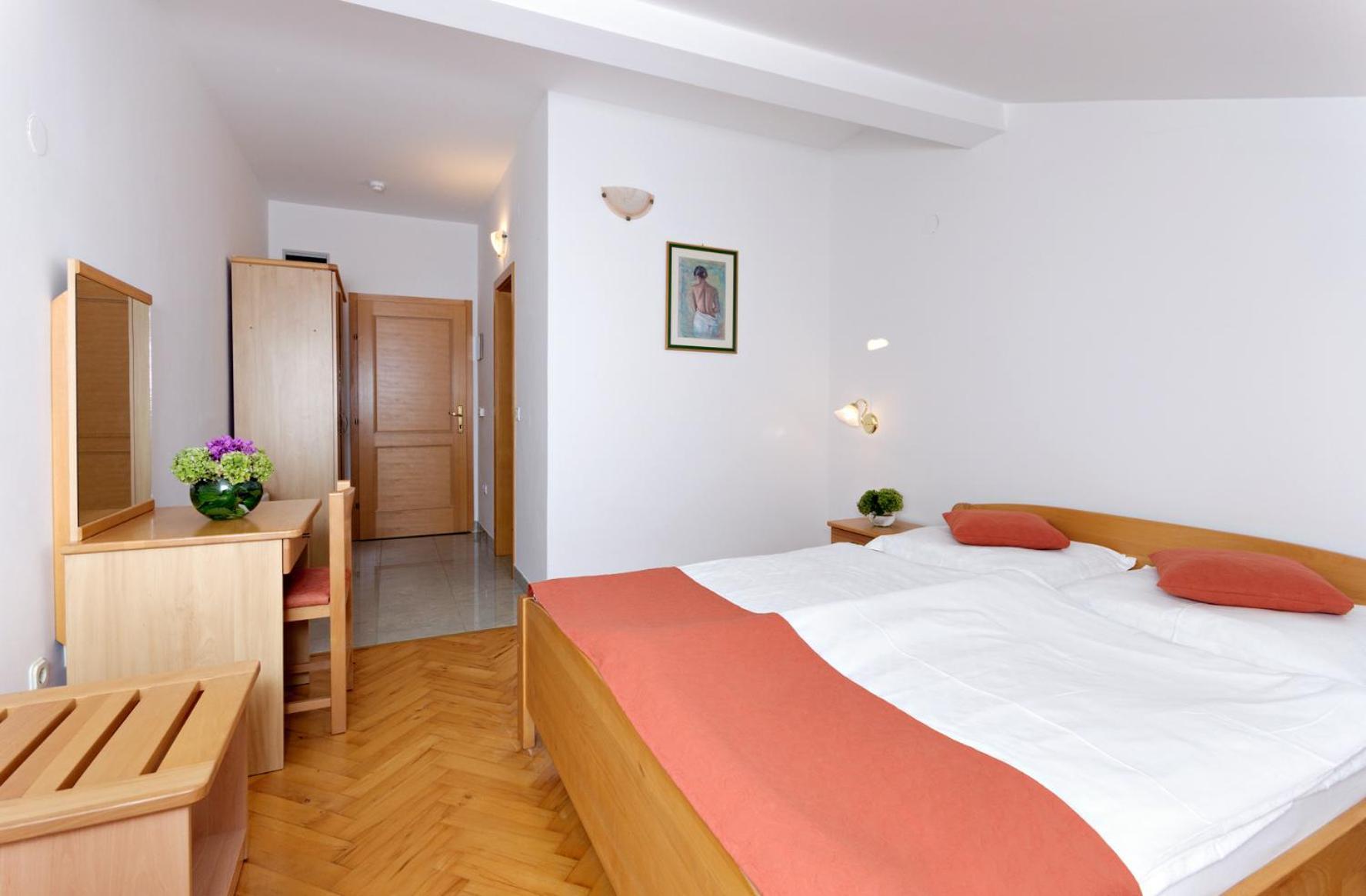 Hotel Epario Лопар Экстерьер фото