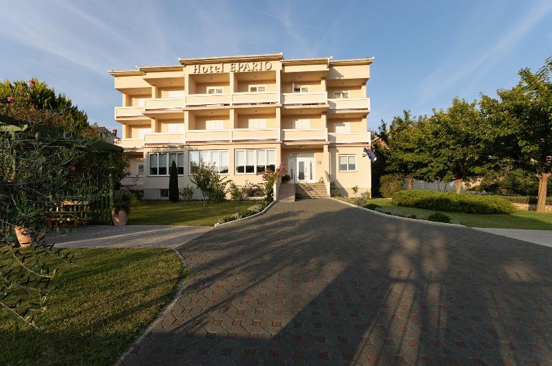 Hotel Epario Лопар Экстерьер фото